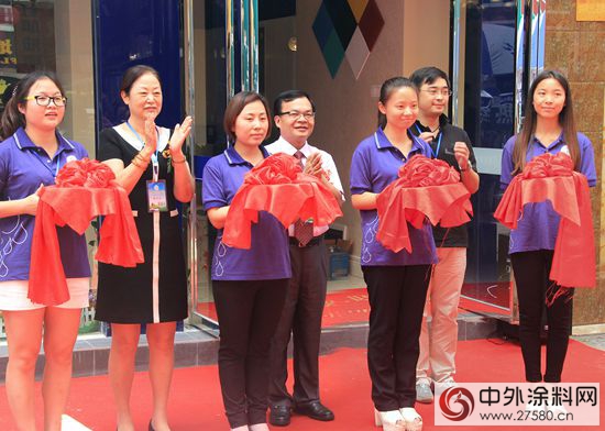 花王水漆成為(wei) 首個(ge) 冠名高鐵的塗料品牌