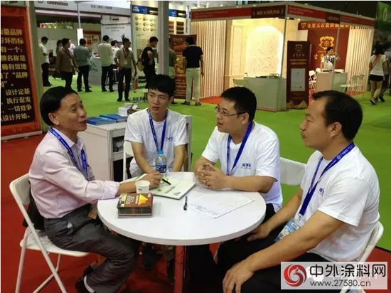 華隆建築塗料亮相上海建博會(hui) 受熱捧"102410"