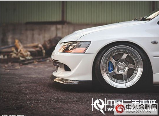 三菱EVO改裝 潔白塗裝猶如機械戰車