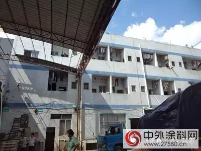 廣東順德龍江6家家具企業被貼封條"
103055"