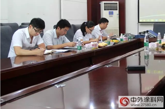 格蘭(lan) 仕集團相關(guan) 領導蒞臨(lin) 華隆塗料參觀交流
