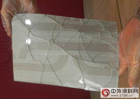 嘉麗(li) 士為(wei) 自己代言 4D質感漆產(chan) 品測評