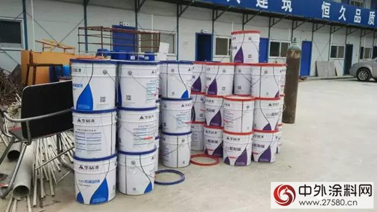 華喆真石漆應用於(yu) 順德綠地中心緊張施工中