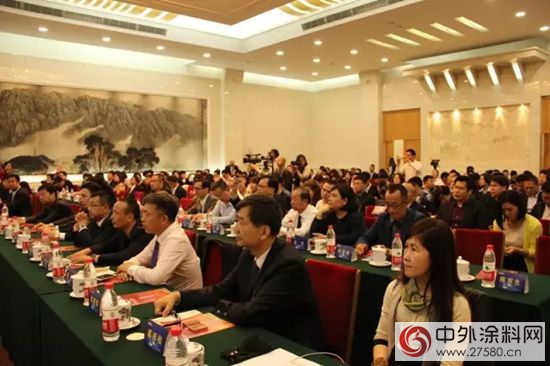嘉寶莉榮膺中國門業供應商最高獎項"
114147"
