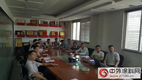 展辰家具漆專(zhuan) 業(ye) 培訓團隊走進百德功能木門