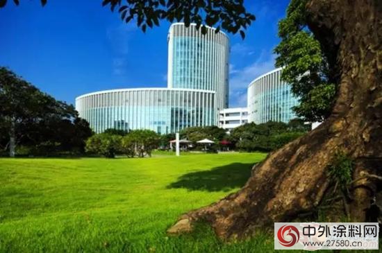 與(yu) 奮鬥者共享——一線員工參加三棵樹上市儀(yi) 式