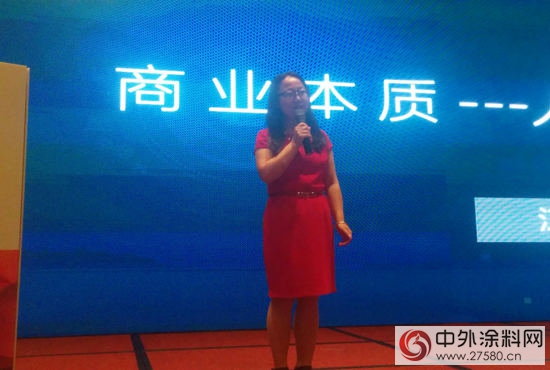 “鄰家左右”聚勢發布 皇朝何偉(wei) 欲打造塗料互聯網帝國