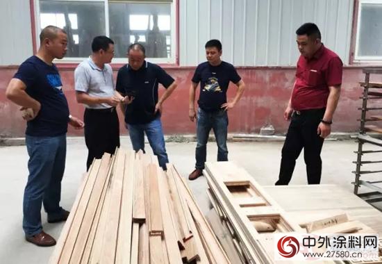 美塗士家具漆專(zhuan) 業(ye) 團隊走進青島德意佳木業(ye) 