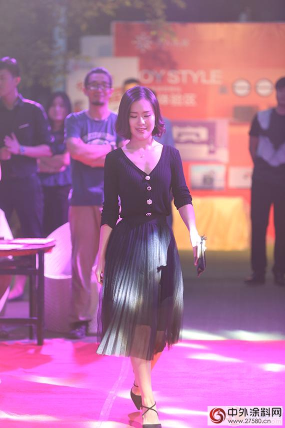 中國快樂粉絲節暨吉人樂妝洛陽快樂首映式舉行