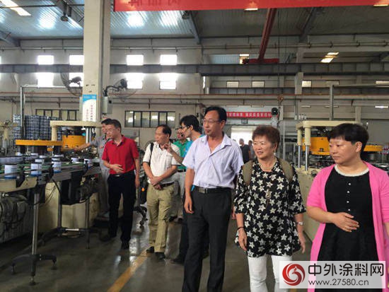廣東(dong) 塗料行業(ye) 河南考察團參觀鄭州金泰製罐有限公司"117760"
