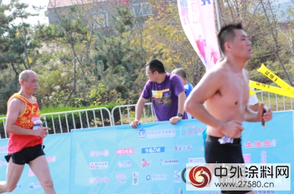 無窮花水漆 助威煙台國際馬拉鬆賽事"117912"