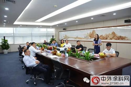 上海臨港集團袁國華總裁一行蒞臨彩虹精化參觀考察