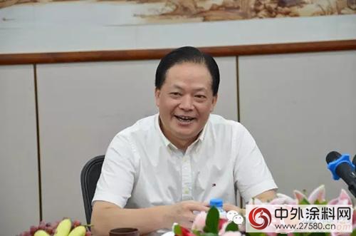上海臨(lin) 港集團袁國華總裁一行蒞臨(lin) 彩虹精化參觀考察