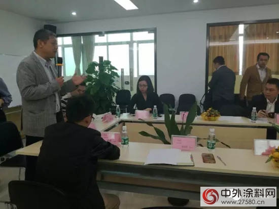 油漆堡和立邦親(qin) 情攜手家裝發展趨勢洽談會(hui) 