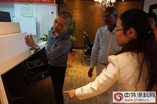 市長走進漆強化工！到底是怎麽回事？"
119379"