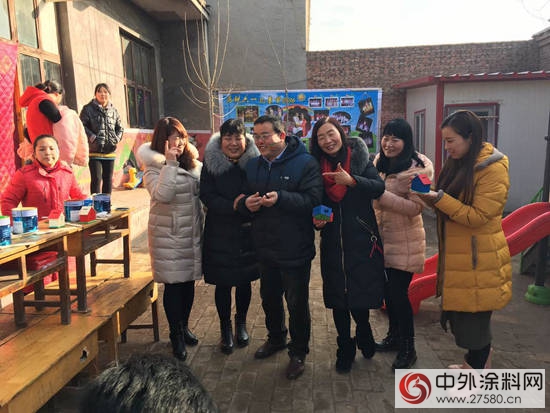 晨陽水漆暖冬行動，超50位鄉(xiang) 村教師、留守兒(er) 童受到關(guan) 懷
