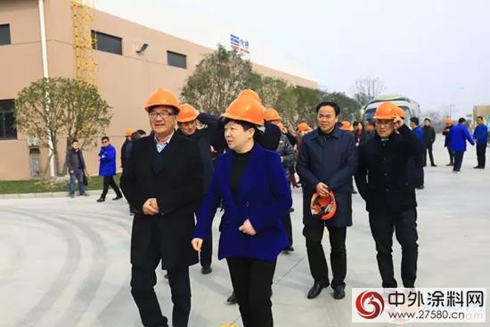 德清縣領導班子蒞臨大橋油漆新廠區參觀指導"
119981"