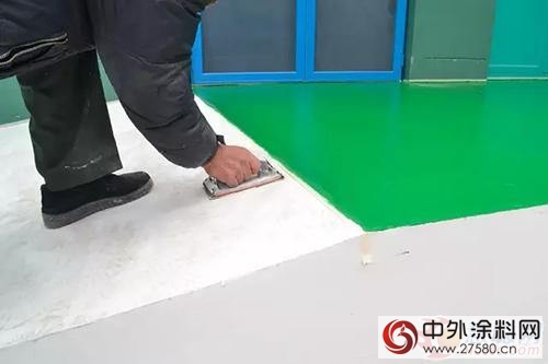 拒絕“裸奔” 精英水泥麵專(zhuan) 用漆讓水泥“倍兒(er) 有麵兒(er) ”"120432"