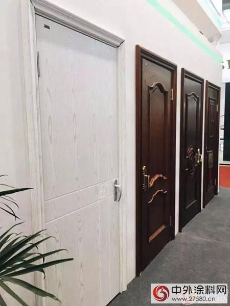 北京木門展 君子蘭(lan) 漆E4-06展位人流不息