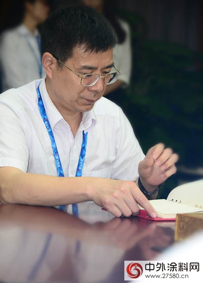 嘉寶莉海藻泥3代比肩立邦多樂(le) 士