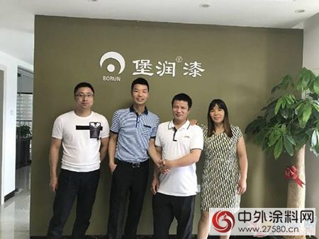 南康區家具漆經銷商方總到廣東(dong) 堡潤漆參觀考察