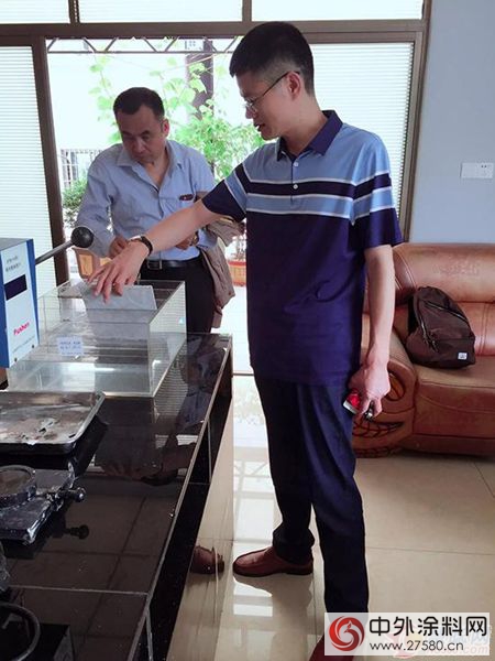 湖南知名塗料企業(ye) 金海科技與(yu) 鑫浪達成700多彩深度合作