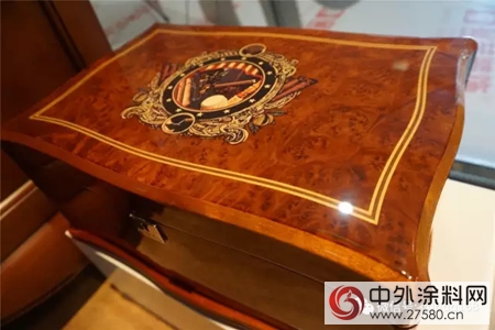 匠心與(yu) 匠人，漆強鋼琴漆與(yu) 雪茄盒的完美結合"123035"