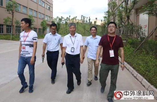 走進長江家具，堅持不懈的耐心服務贏得客戶信賴