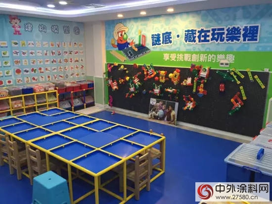 給孩子一片健康美麗天地，藍天豚暑期為全國32家幼兒園換新裝"
124050"