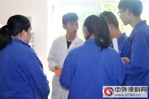 揚大學生來金陵塗料學習實踐