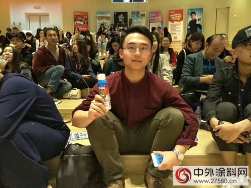 吉人樂(le) 妝“中國快樂(le) 粉絲(si) 節”走進高校活動啟動，首站中國傳(chuan) 媒大學