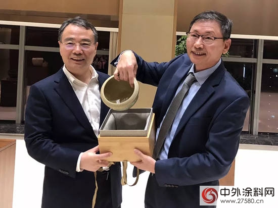 傳化攜手殼牌合資運營"
125725"