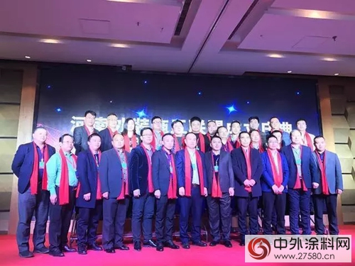 為(wei) 建築產(chan) 業(ye) 鏈上下遊謀福，固克、金恒等龍頭企業(ye) 攜手助力外裝工程開創新紀元，百餘(yu) 名精英共賀河南外裝施工聯盟成立