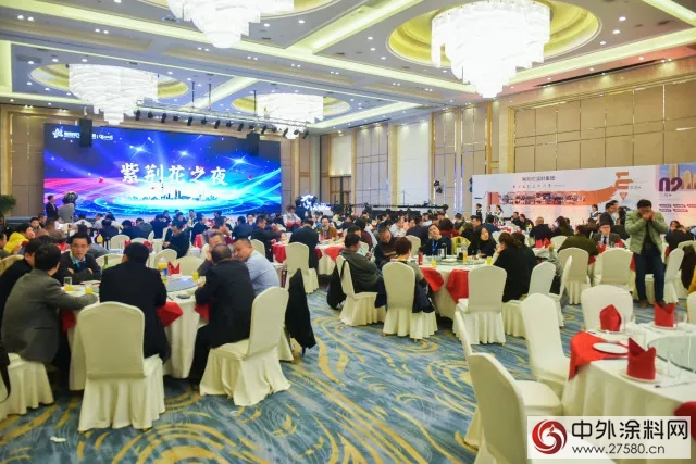 紫荊花塗料集團冠名中裝協材料分會(hui) 年會(hui)  ，“百企萬(wan) 億(yi) ”兩(liang) 周年盛典圓滿舉(ju) 辦