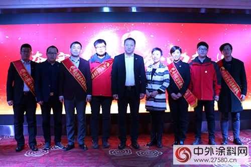 天津東(dong) 方雨虹召開2017年度工作總結表彰暨2018年度工作部署大會(hui) 