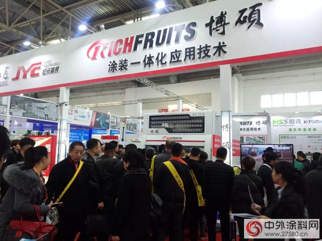 立邦長潤發以專(zhuan) 業(ye) 、貼心、值得信賴的形象亮相北京國際門業(ye) 展