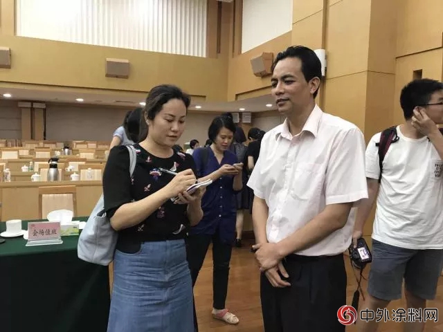 美塗士周偉(wei) 建董事長參加“粵商•省長麵對麵”座談會(hui) ——為(wei) 廣東(dong) 經濟發展建言獻策！"127814"