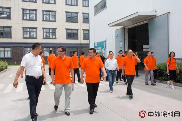 浙江粘接技術協會(hui) 塗料分會(hui) 及建築塗料十佳企業(ye) 一行參觀考察久諾
