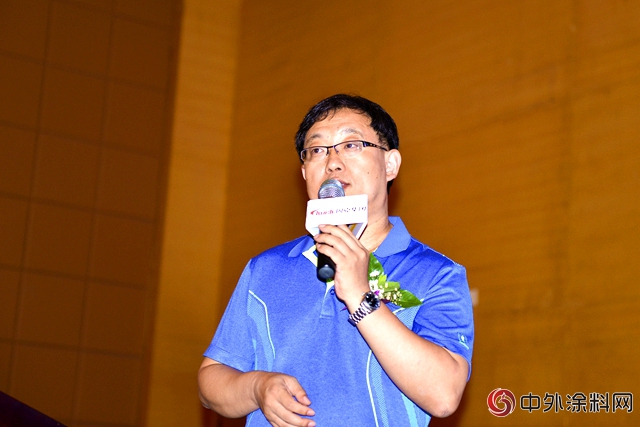 不得了！能彎曲的一體(ti) 板全球首發