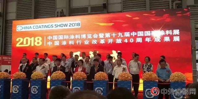 君子蘭(lan) ，2018塗博會(hui) 唯一一個(ge) 以純家具漆亮相的塗料企業(ye) "128564"