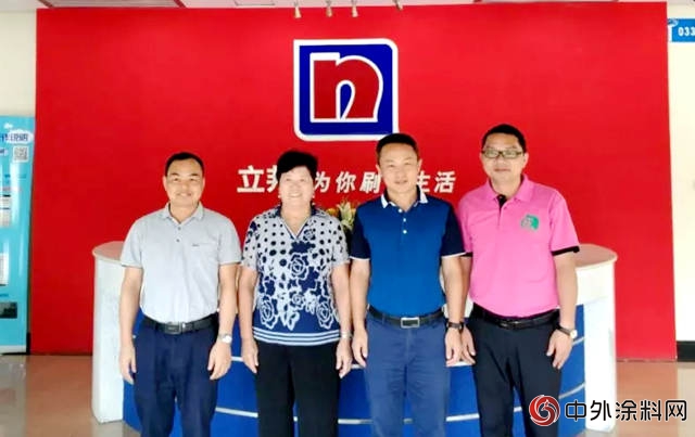 廣東(dong) 塗協名譽會(hui) 長黃開、秘書(shu) 長呂水列走訪廣州立邦有限公司"128768"