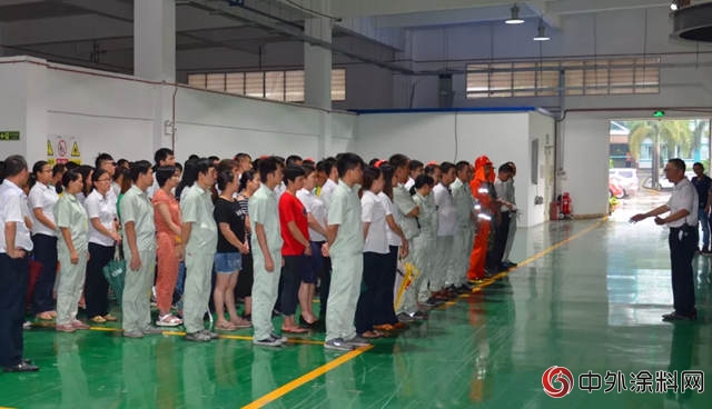 匯龍塗料開展2018年化學品泄漏事故應急救援演練"
128842"