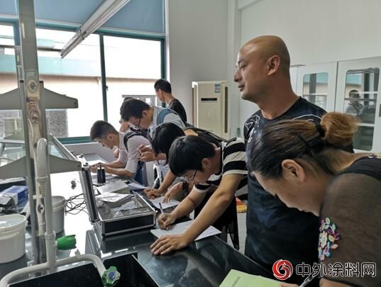 寧波塗協組織召開《產品質量出廠檢驗暨實驗室管理》培訓班