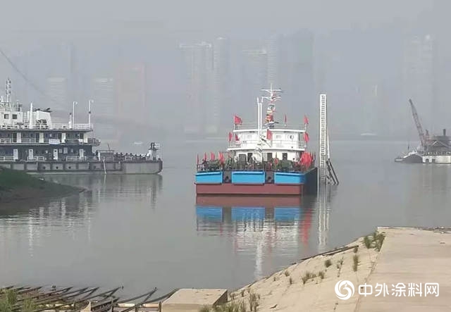 “敬業號”成功下水，中船與晨陽水漆綠色牽手"
130897"
