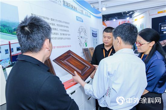 慧瑞環保塗料運營經理徐蓓蓓：分享UV漆將如何改革傳統家具業"
131004"