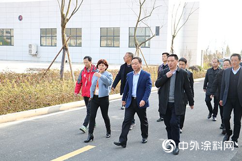 湖南臨(lin) 澧縣委副書(shu) 記辛春生一行考察調研杭州東(dong) 方雨虹