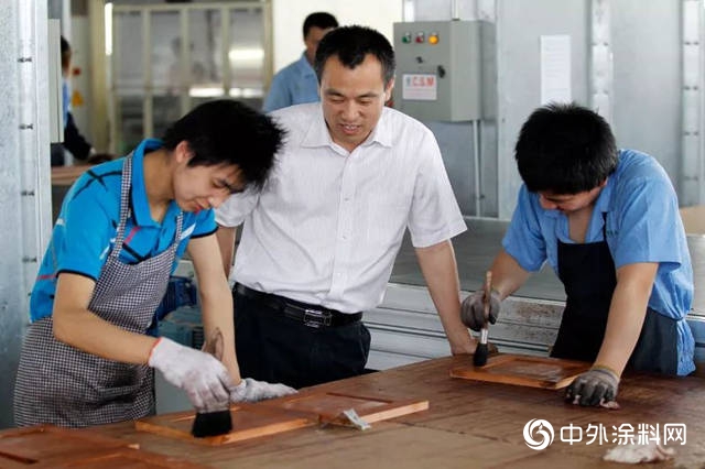 中美企業(ye) 合作典範：宣偉(wei) &白玉蘭(lan)  持續技術創新，共同引領行業(ye) “油轉水”——記宣偉(wei) 與(yu) 白玉蘭(lan) 合作十周年