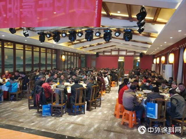 在當地塗料市場占有絕對領導地位——襄陽水漆大商柏道剛依靠這7個(ge) 戰略衝(chong) 刺銷量再翻倍"132613"