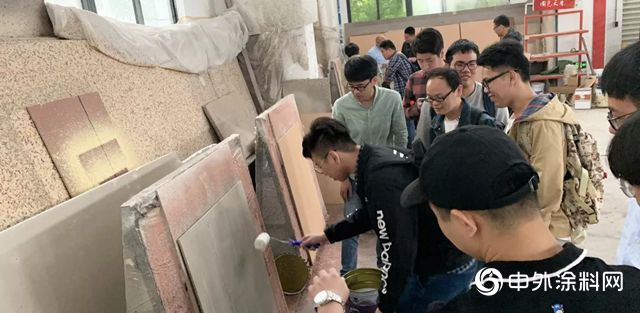 塗料工業(ye) 大學師生到訪亞(ya) 士漆上海總部