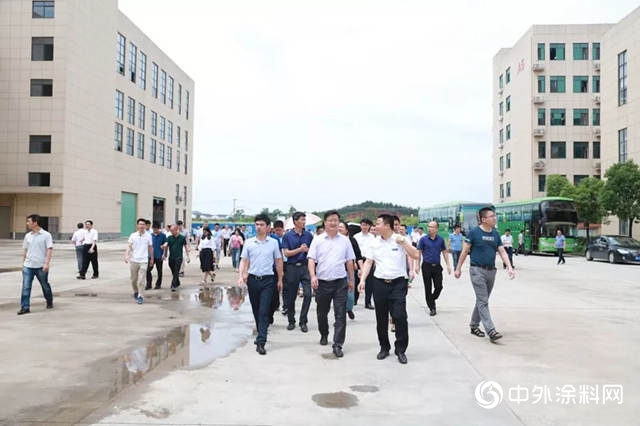 與(yu) 國內(nei) 外行業(ye) 大咖，共同見證博士家居全產(chan) 業(ye) 鏈製造實力！